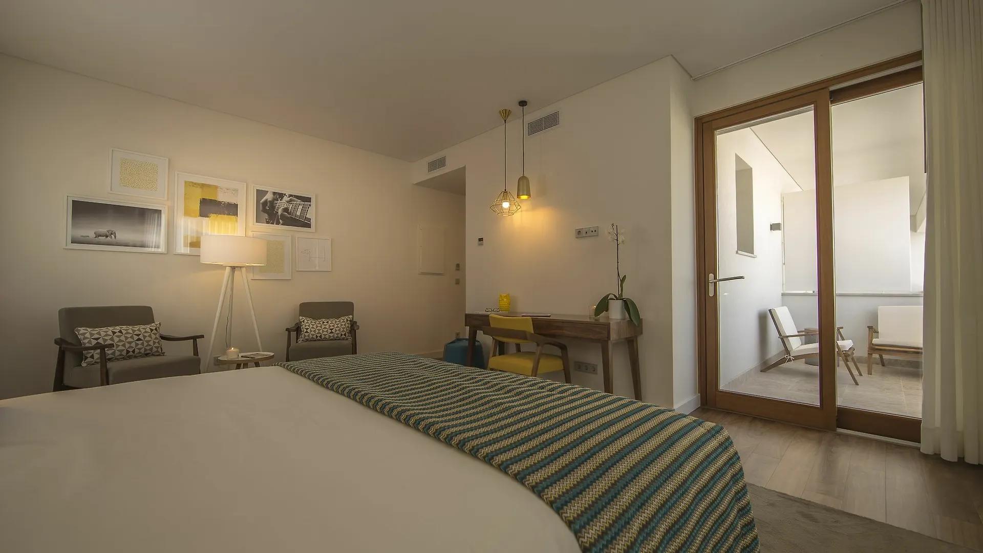 **** בית הארחה Somewhere - Estoril Guesthouse פורטוגל
